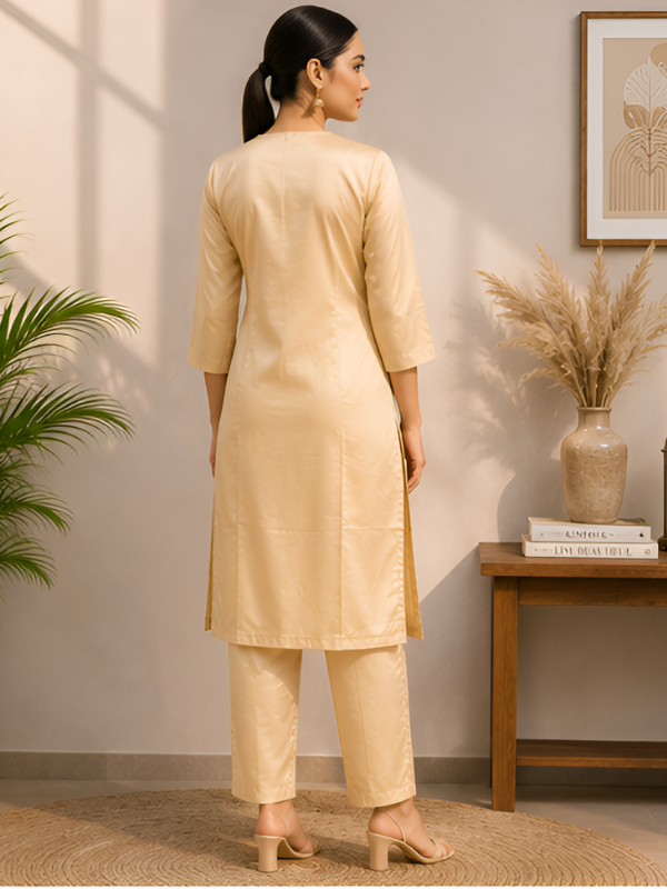 Cream Silk Blend Kurti With Pant